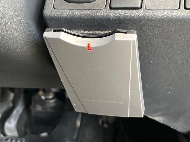 【ETC】高速道路の料金所をストレスなく通過！話題のスポットやサービスエリアに多い「スマートIC」利用時は必須のアイテムです。当店でセットアップを実施、ご納車当日からすぐにご利用いただけます！