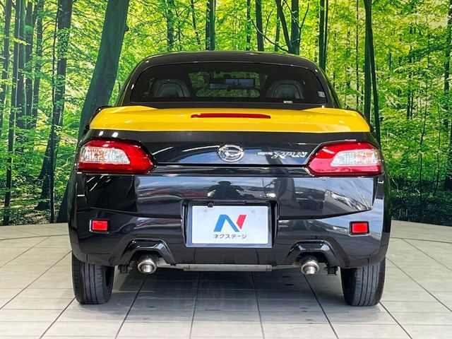 安心の最長10年・走行無制限保証（有償）をご用意。保証内容も充実はもちろん、無料点検＆オイル交換や、年中無休の全国・24時間ロードサービスも付帯されておりますのでご安心下さい。