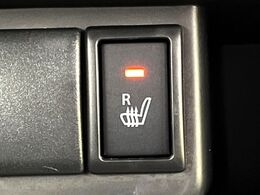 【シートヒーター】寒い日に重宝するシートヒーター！エアコンより早く温まってくれるので寒がりの人も安心ですね♪エアコンの温風は乾燥するから苦手、という方にもをおすすめです。