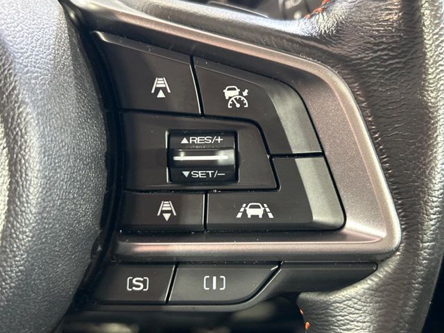 【全車速追従機能付クルーズコントロール】高速道路での長距離走行が楽に！！自動で速度を保つクルーズコントロールが、衝突軽減システムと連携し、前方の車両を感知して車間を保つように速度調節してくれます！！