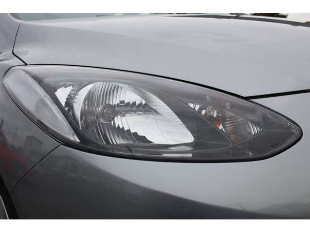 ヘッドライトの曇りもほとんどありません