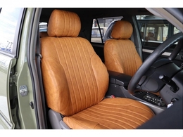 運転席も綺麗に保たれております☆