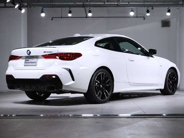 BMW認定中古車は360°チェックリストに従い徹底的にチェック。エンジンやトランスミッション、電気系統やコンピュータ・システムなどを詳細に点検。交換基準に達した部品は整備した後にご納車いたします。
