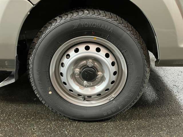 タイヤは1シーズン以上使えるものをお付けしております！