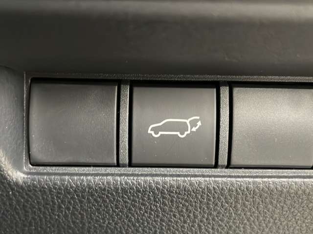 【運転席操作部】快適なドライブを楽しむための機能が装備されています！運転席から触れるので、使いやすいです！除菌プランいれていただくと、さらに清潔で安心していただけます！