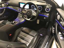 専用のコールセンターに経験豊かなオペレーターが、24時間365日待機。万一の車両トラブルなどが発生した場合、お電話一本で応急処置や車両のけん引、ドライバーや同乗者の方の移動手段手配などサポート。