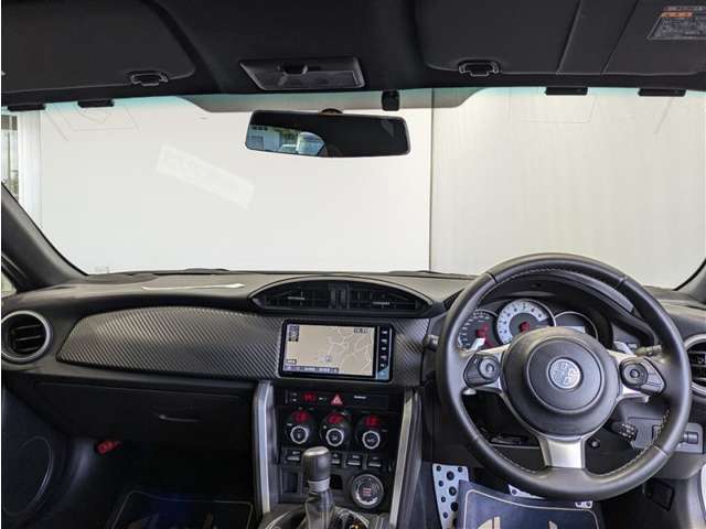 スポーティーな走りを実現する為の運転席周りです