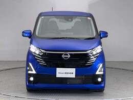 【LEDヘッドライト】見た目のかっこよさももちろんですが、濃霧や暗闇でも見やすくなります。