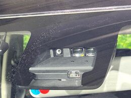 【スズキ　セーフティサポート】走行中に前方の車両等を認識し、衝突しそうな時は警報とブレーキで衝突回避と被害軽減をアシスト。より安全にドライブをお楽しみいただけます。