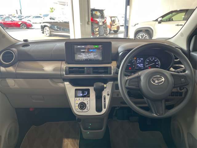 1年無料保証付・禁煙車・ワンオーナー・新品AftermarketSDナビ・フルセグ（走行中OK)・CD・DVD・Bluetooth・バックモニター・スマートアシスト・レーンキープ・横滑り防止・アイドリングストップ・リアセンサー　　　　　→