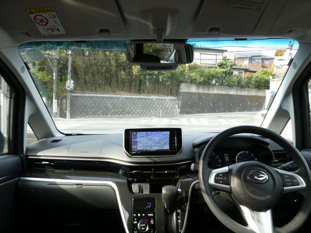 他にも画像がございますので、是非ご覧頂ければと思います。より詳しくお車をご覧いただけます。