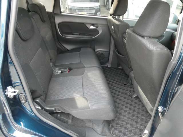 足元広々です！