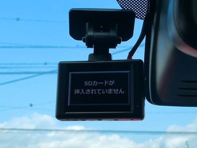 【ドライブレコーダー】もしもの時の備えとして安心のドライブレコーダーを装備しております♪