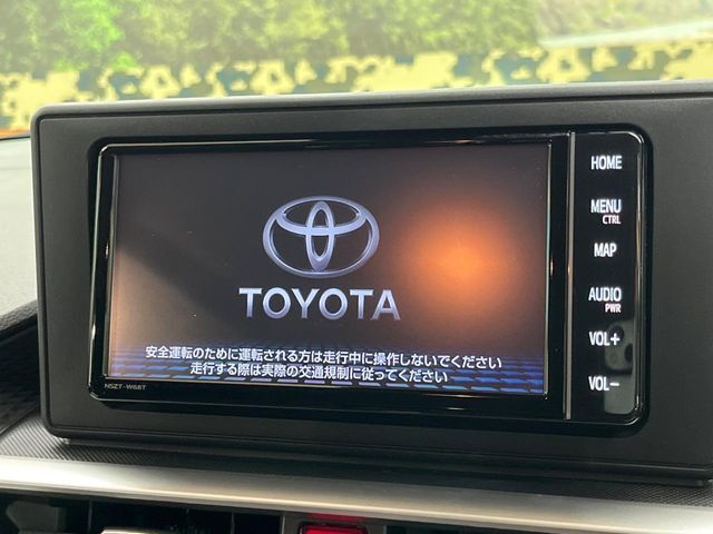 【純正ナビ】人気の純正ナビを装備。オーディオ機能も充実しており、Bluetooth接続すればお持ちのスマホやMP3プレイヤーの音楽を再生可能！毎日の運転がさらに楽しくなります！！