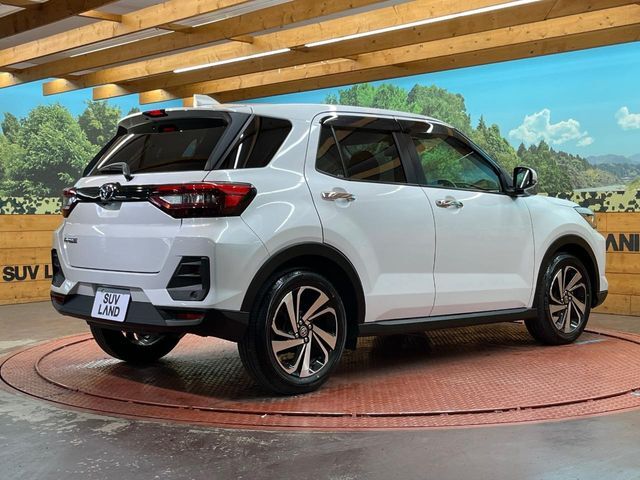 ☆全国のネクステージからお取り寄せが可能※！遠方の店舗に展示してあるクルマが気になる場合も、最寄りの店舗でご覧いただくことが可能です！是非私たちに要望をお聞かせください！※別途費用