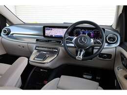 最寄りのメルセデス正規ディーラーにて保証継承して頂ければ令和9年10月まで、走行距離は無制限にて保証が受けられる新車保証付きです。