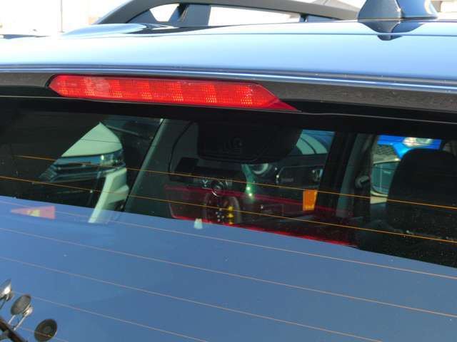 車検や点検、板金、コーティングやカーフィルム等、車の事なら何でもお任せ下さい！軽自動車からコンパクトカー、ミニバンまで幅広く取り揃えております！マニュアル車も多数ございますので、是非一度お越し下さい！