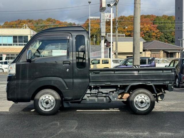 全国に店舗を展開しているのでどこでもお取り寄せが可能です！この車が気になるけど遠方だから・・・と諦める必要はありません！※別途陸送費が必要です。