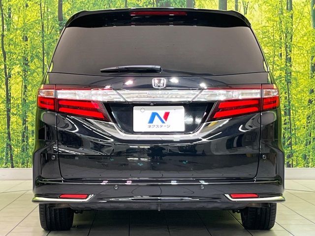 安心の最長10年・走行無制限保証（有償）をご用意。保証内容も充実はもちろん、無料点検＆オイル交換や、年中無休の全国・24時間ロードサービスも付帯されておりますのでご安心下さい。