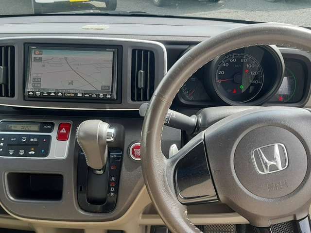 車を操る大事な部分です。安全点検は常に行っております。