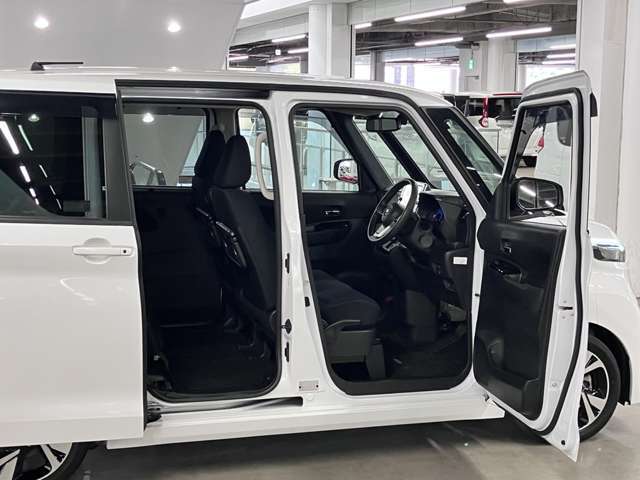 毎日新規物件入庫！3500台の高品質車をぜひとも、ご自身の目で直接ご覧になって、ご実感下さい、自身を持ってお勧めいたします。