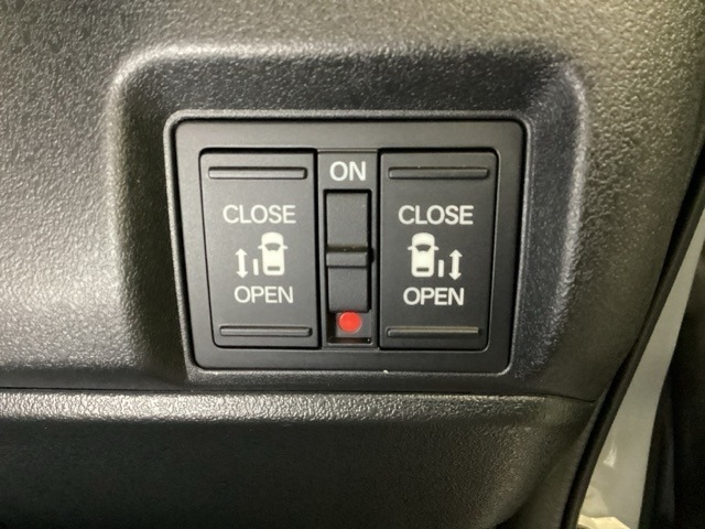 当社サービススタッフが点検整備を実施し、その後、ご納車させていただきますので安心してご利用いただけます。