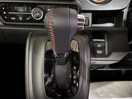 RS専用の本革巻シフトレバーとなります。