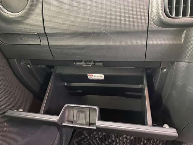 オニキスセカンドの在庫車をご覧いただきありがとうございます！　ご来店・お問い合わせお待ちしております！土日祝日も営業中！！【カーセンサーお問合せ用無料TEL：0078-6002-280014】