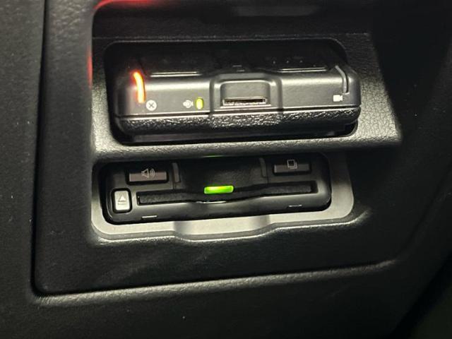 国産車から輸入車まで多様なお客様のニーズのお応えできるように、全国規模で豊富な在庫展開！車のことならWECARSへ！