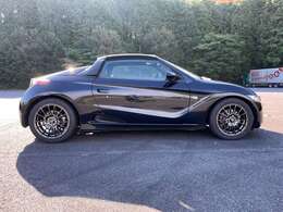 外装は、小傷、飛び石跡、えくぼ、小さなタッチペン跡等はありますが、全体的にとてもキレイな状態です！