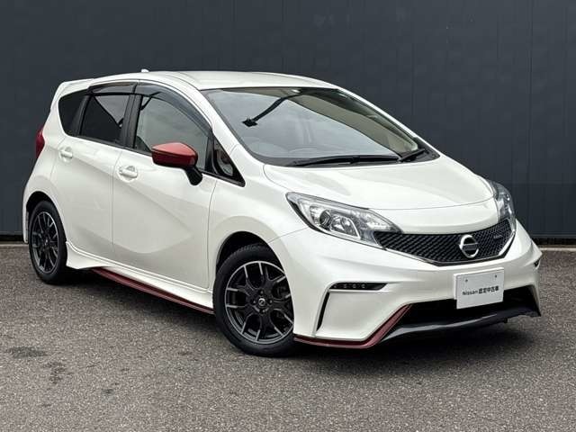 展示場に無いお車でも、全国の日産ディーラーの車が店内で検索できます。（GET-U検索システム）　また日産ディーラーなのでもちろん新車のご相談も承ります。