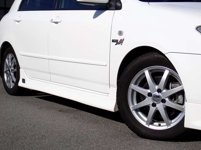 各種ボディーコーティングも施工可能です。当店人気メニューのガラスコーティングは多くのお客様から支持を受けております。コーティング専門業者様にて施工致します。