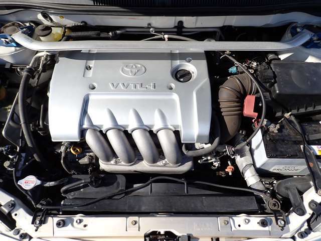 エンジンルームも綺麗に洗浄致します！整備もお客様のご希望を第一に作業しますので、バッテリーやベルト関係、プラグ、フィルター類の消耗品の交換などもご提案させて頂きます。