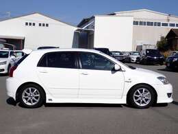 お車で来られる際の最寄りのインターは姫路バイパス姫路東ランプです。降りて北に2キロほど走って頂き、ファミリーマートの向かいが当店です。山陽自動車道をご利用の際は播但連絡道路　花田IC、降りて南に5キロ