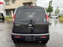 室内展示場を完備しておりますので、天候の悪い日でもゆっくりと車両をご覧下さい。