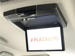 【ALPINE製後席モニター！】フリップダウンモニター完備！お子さまも映像を見ながら、快適に楽しくお過ごしいただけます♪ミニバンでは欠かせない大人気装備です！！