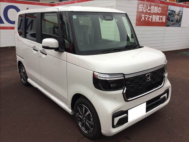 弊社の総額表示は実際の「お乗り出し価格」です。別途に整備代や保証料を戴くことは御座いません。安心してご相談下さい。