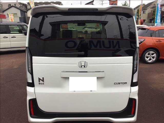 ■仕入れ会場■厳しいメーター管理システムにより正常なメーターである車両と改ざん歴のある車両振り分けられ、更に車両のチェック装備品の動作確認が行われます！そのうちの高評価である車両のみを仕入れします！