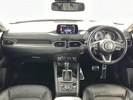 【インパネ全体】全方位で視界が広く、高い目線で運転もしやすいです！