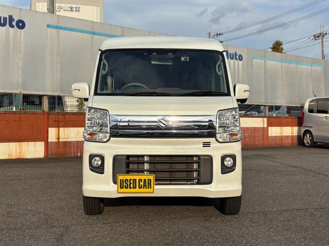 関西オートでは新車から中古車まで、車の事なら価格・品質共にナンバー1をめざしております。良質な在庫を取り揃えてますので是非一度ご来店下さい。