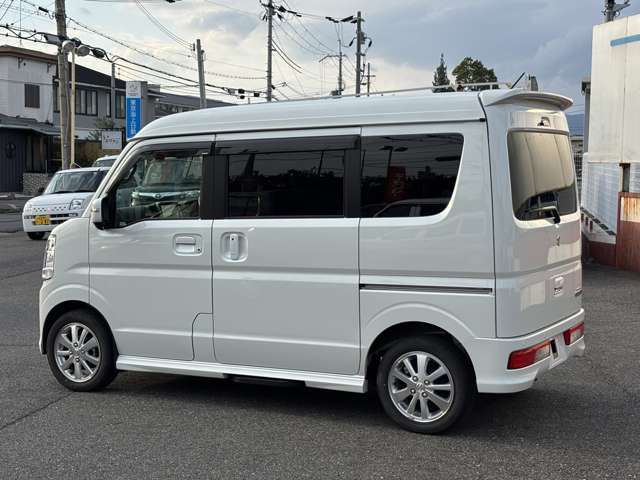 社外付属品の取り付けも行なっております。（ナビ、アルミ、エアロパーツ、ボディコーティング等）　持ち込みも大歓迎です！！