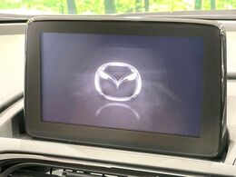 【純正ナビ】人気の純正ナビを装備。オーディオ機能も充実しており、Bluetooth接続すればお持ちのスマホやMP3プレイヤーの音楽を再生可能！毎日の運転がさらに楽しくなります！！
