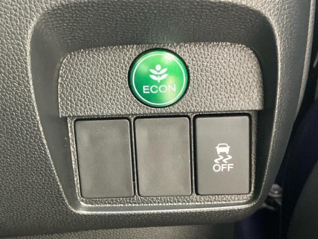 国産車から輸入車まで多様なお客様のニーズのお応えできるように、全国規模で豊富な在庫展開！車のことならWECARSへ！