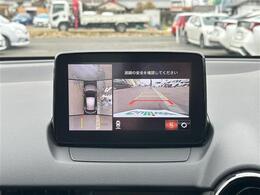 【360度ビューモニター】上から見下ろしたように駐車が可能です。安心して縦列駐車も可能です。