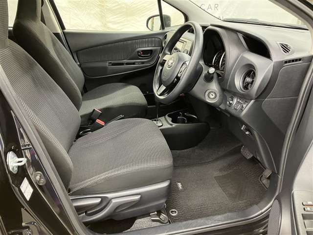 見通しのよいすっきりとした視界で、誰でも運転しやすいです。運転のしやすさは疲れにくさにも繋がりますよ♪