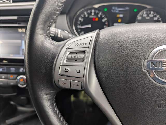 当社で整備の車両には4ヶ月の消耗品も含む無料保証と最長5年走行無制限の延長保証をオプションでご用意☆遠方のお客様はお近くのディーラーさんにて保証修理をお受け出来ます☆