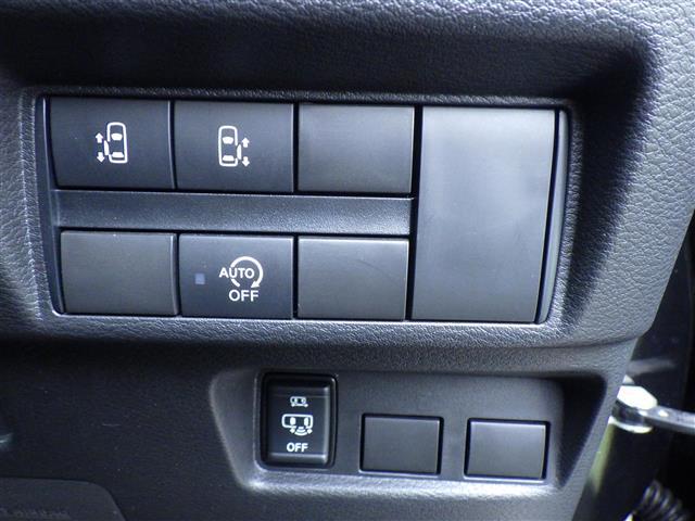 【運転席操作部】快適なドライブを楽しむための機能が装備されています！運転席から触れるので、使いやすいです！除菌プランいれていただくと、さらに清潔で安心していただけます！