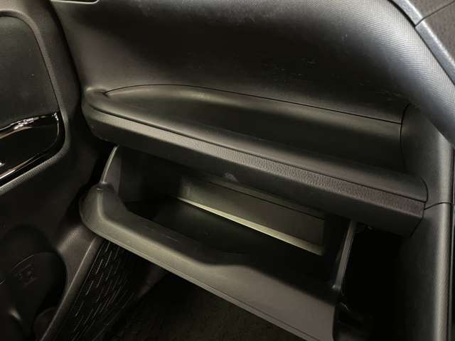 全車クリーニング済み！目立つ傷、汚れ、へたりなどなくコンディション良好です！！