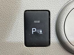【クリアランスソナー】バンパーに付いたセンサーが障害物を検知！一定の距離に近づくとアラートで教えてくれます♪狭い駐車スペースや車庫入れ時も安心ですね☆