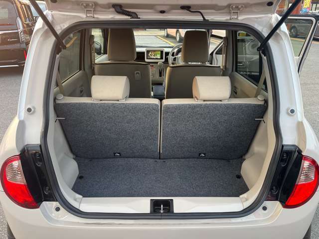 広々としたラゲッジルーム♪お荷物も十分に乗せられます！！